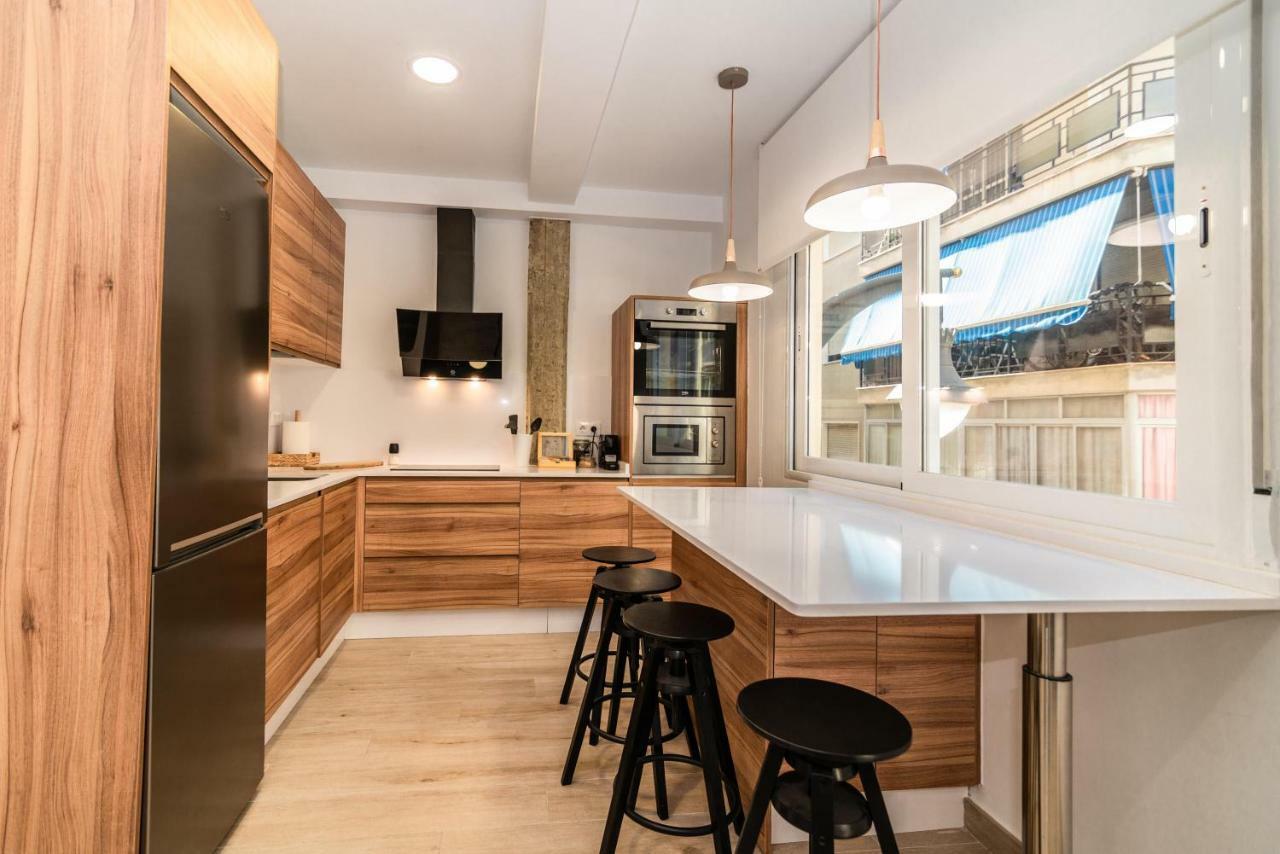 Luxury Apartment Soho By Nagoa Homes Малага Екстериор снимка